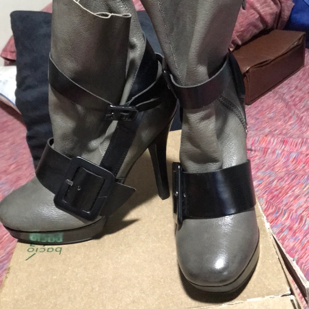 Soft leather Dust Gray mid high heel boots